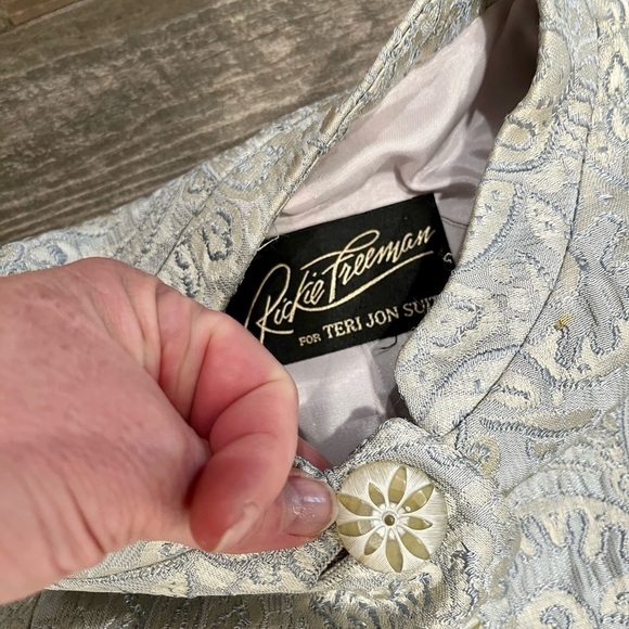 Rickie Freeman Teri Jon Suit Set- jacket & skirt brocade print silver gray sz 2 - Picture 14 of 15